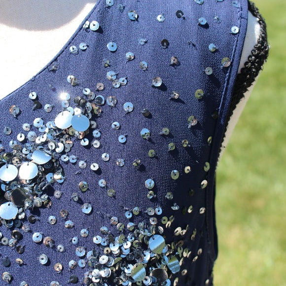Badgley Mischka navy blue sleeveless sequin dress..... - Picture 6 of 11